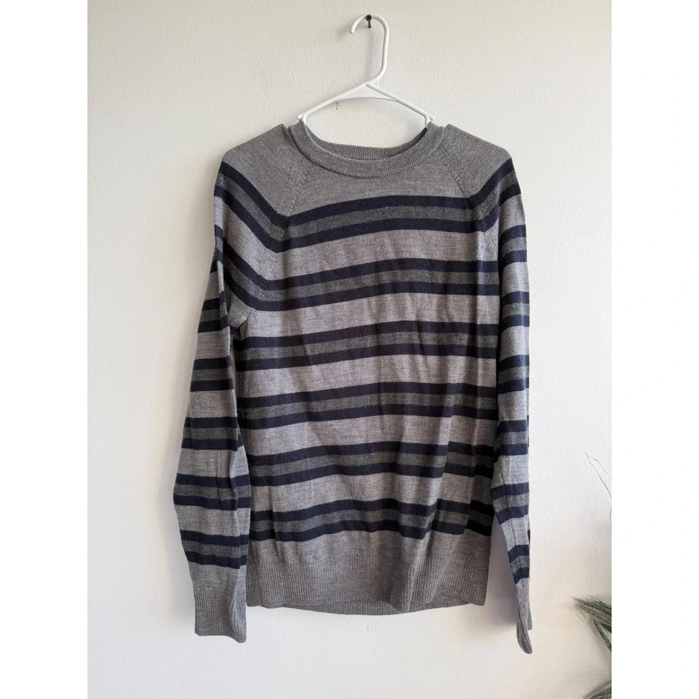 Banana Republic Mens Merino Wool Striped Crewneck Sweater Grey Navy Blue Medium